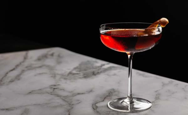 Cocktail Rezept: Air Mail mit Grappa