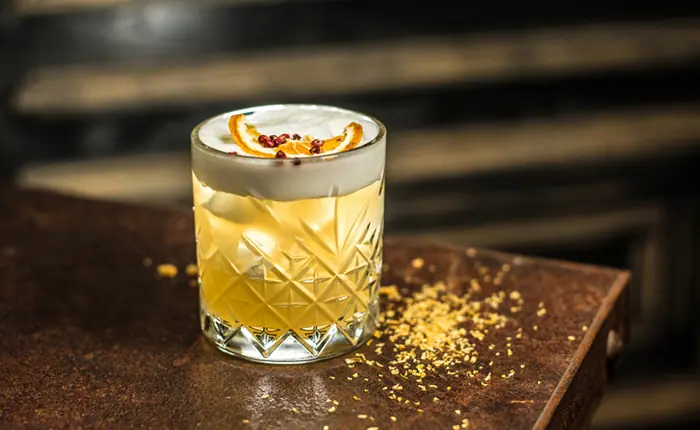 Cocktail Rezept: Wie mixt man den perfekten Grappa Sour? 