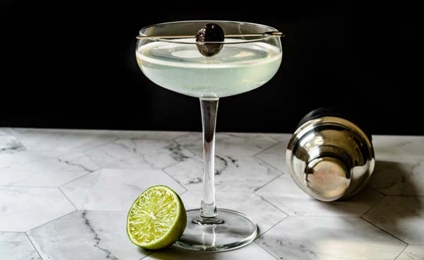 Grapemint – Cocktail mit Grappa Moscato und Minze